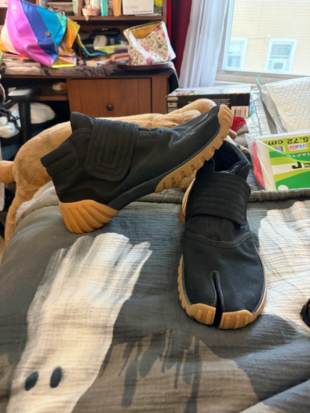 Sneakers